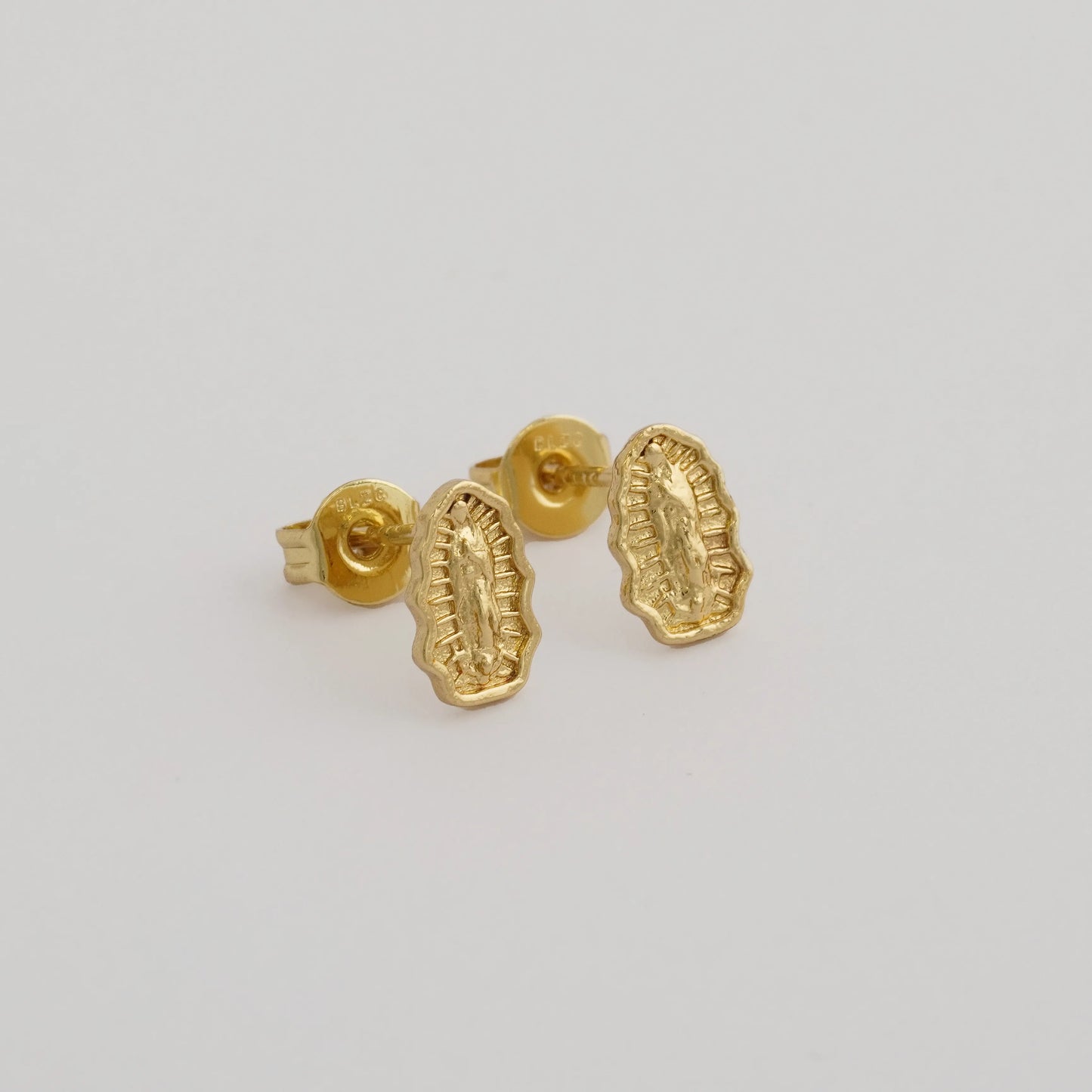 Arete Virgen de Guadalupe 8x5mm