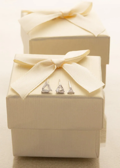 Arete Triangle Crystal 5mm